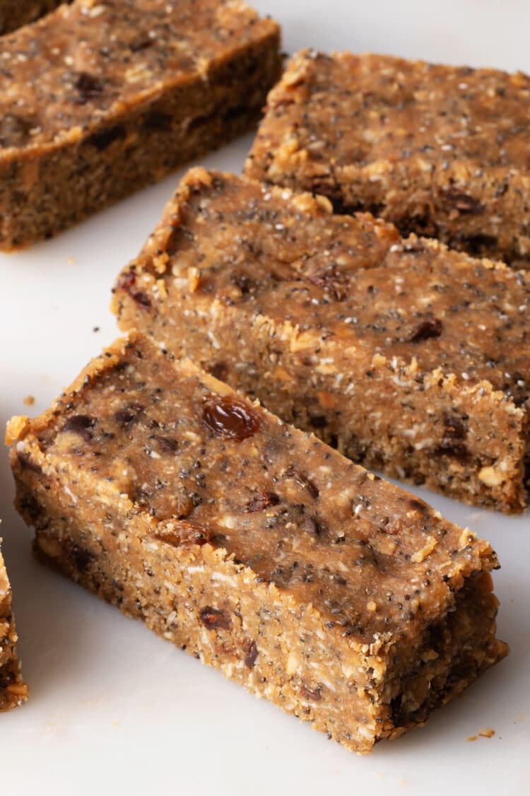Fuel up for your workout with these energy-boosting workout bars. 
