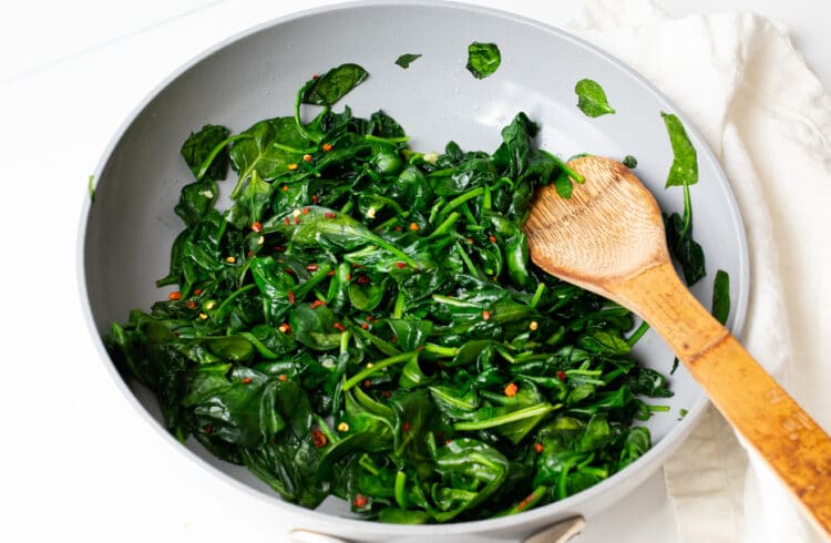 This easy side dish is just as healthy as it is pleasing to the tastebuds.