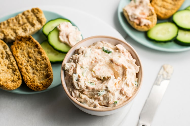 Skinny Smoked Salmon Dip