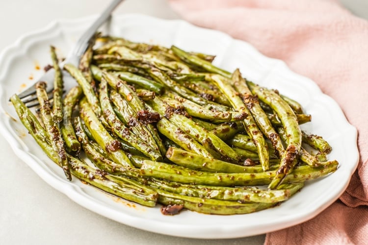 Spicy Broiled Green Beans