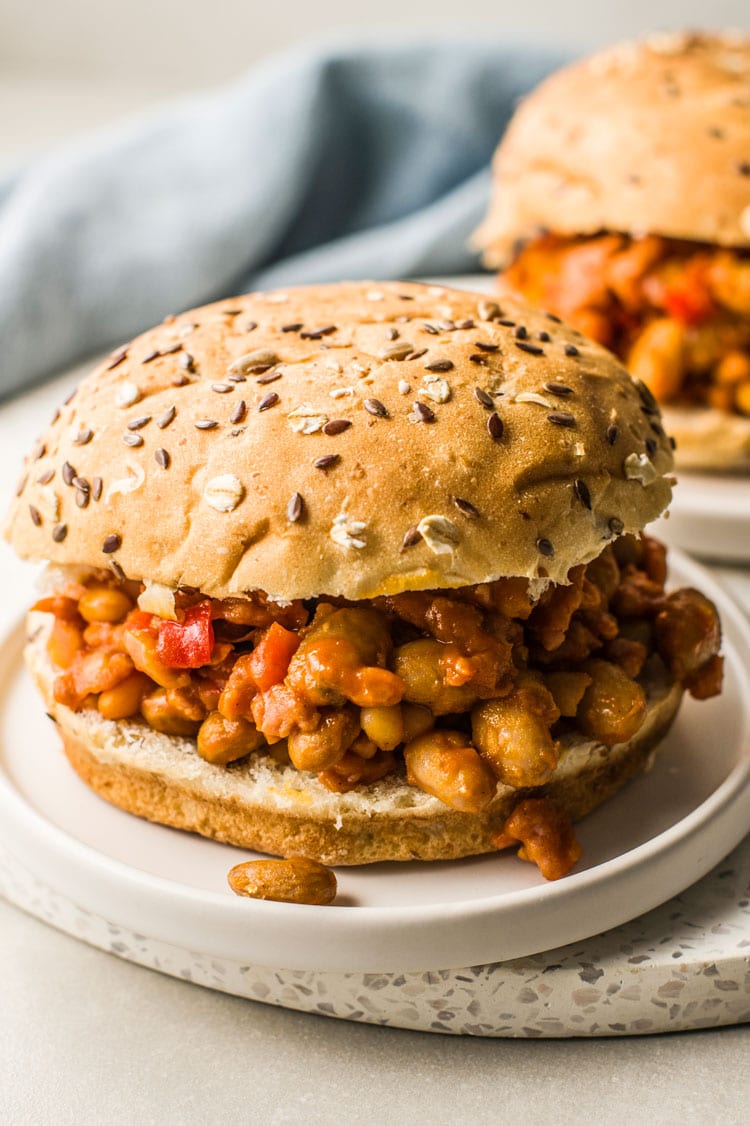 Сытные куриные сэндвичи с фасолью в мультиварке - фото 3