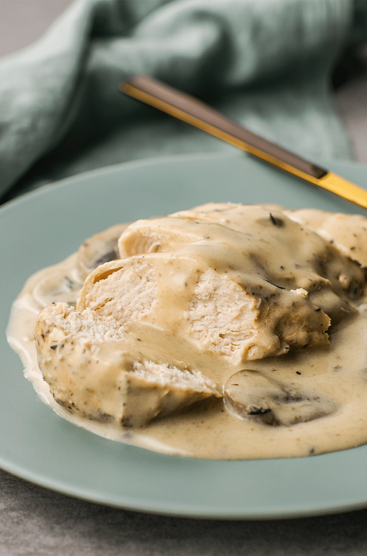 Курица с грибами в мультиварке: полезный ужин на 300 калорий - фото 2