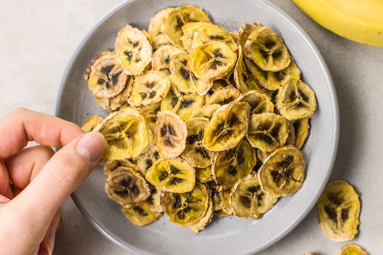 Baked Banana Chips | Healthy Snacks