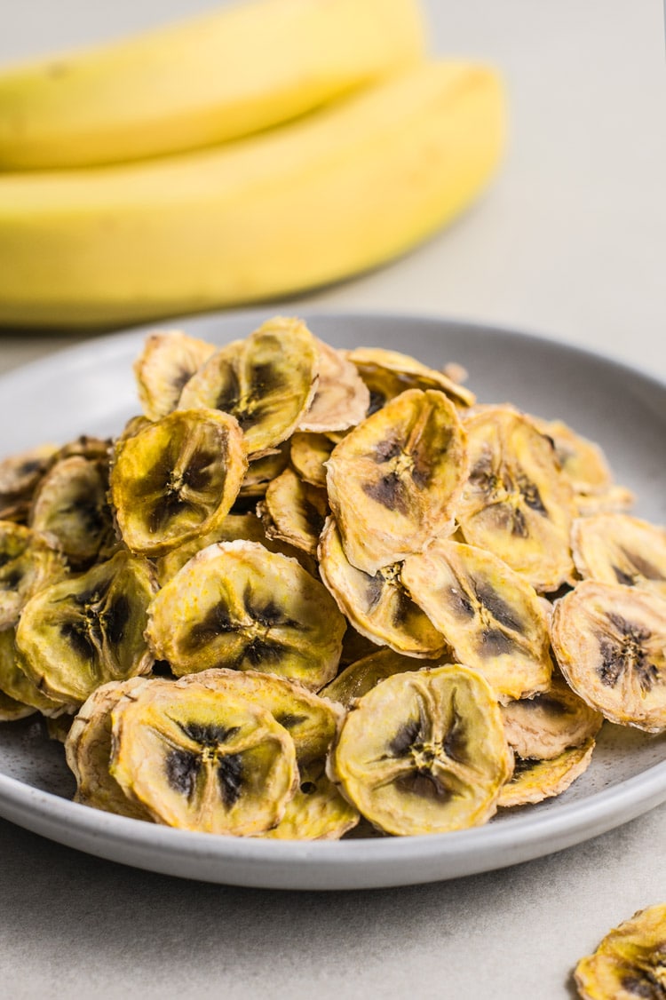 Полезные банановые чипсы в домашней духовке - фото 3